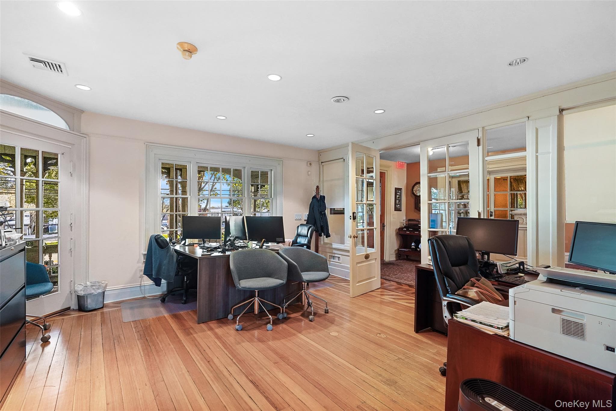 413-415 Bedford Road thumbnail 11