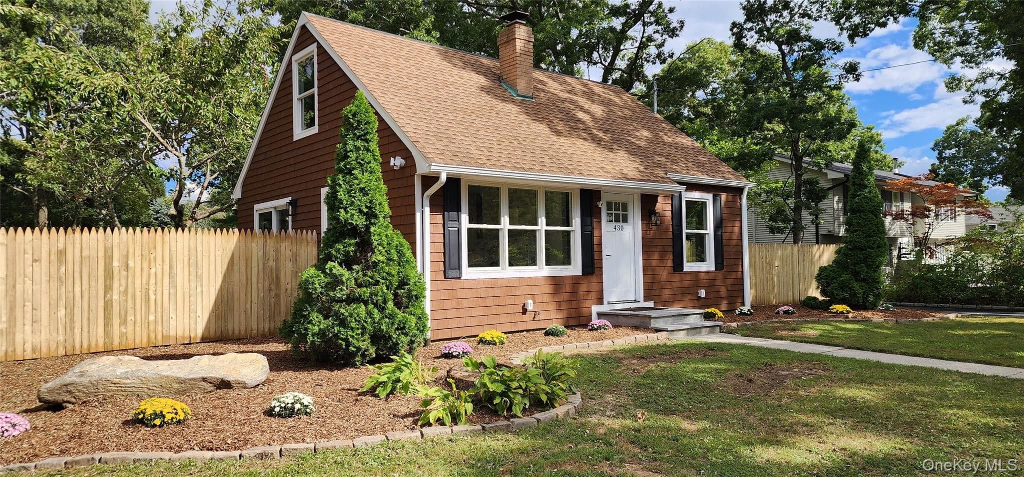 430 Boxwood Drive, Shirley