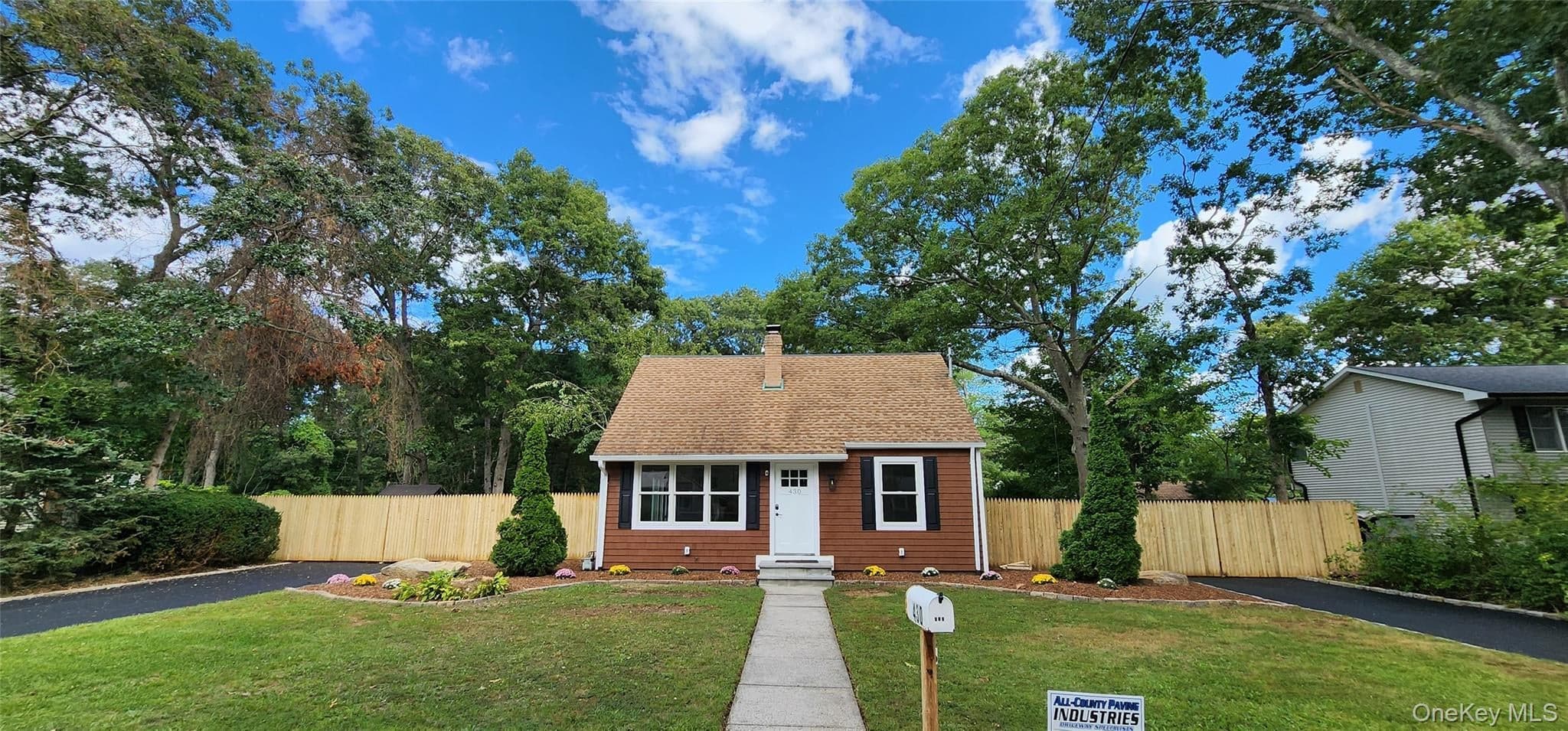 430 Boxwood Drive thumbnail 3