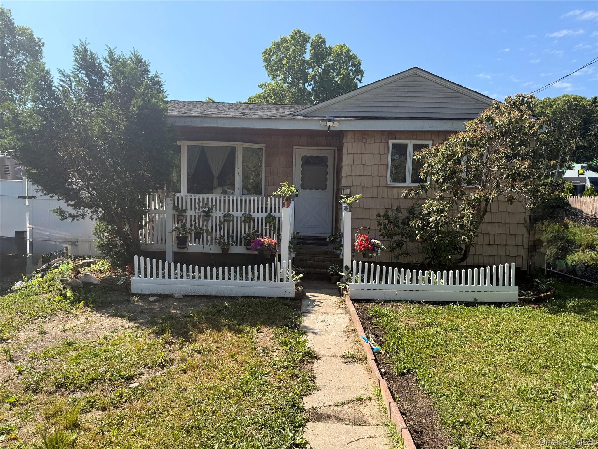 50 Beatrice Drive, Shirley