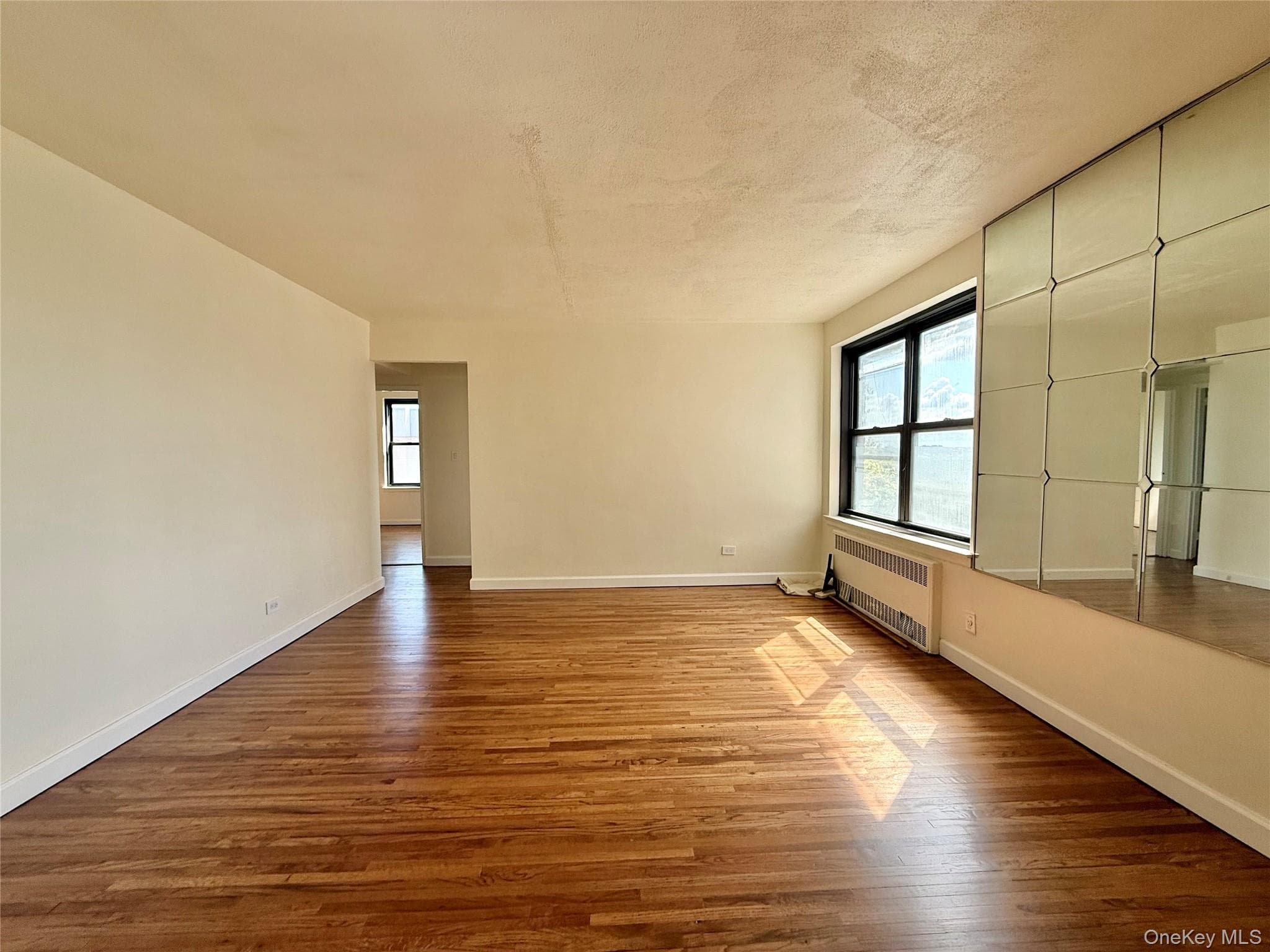 112-25 34th Avenue Unit: 6H thumbnail 4