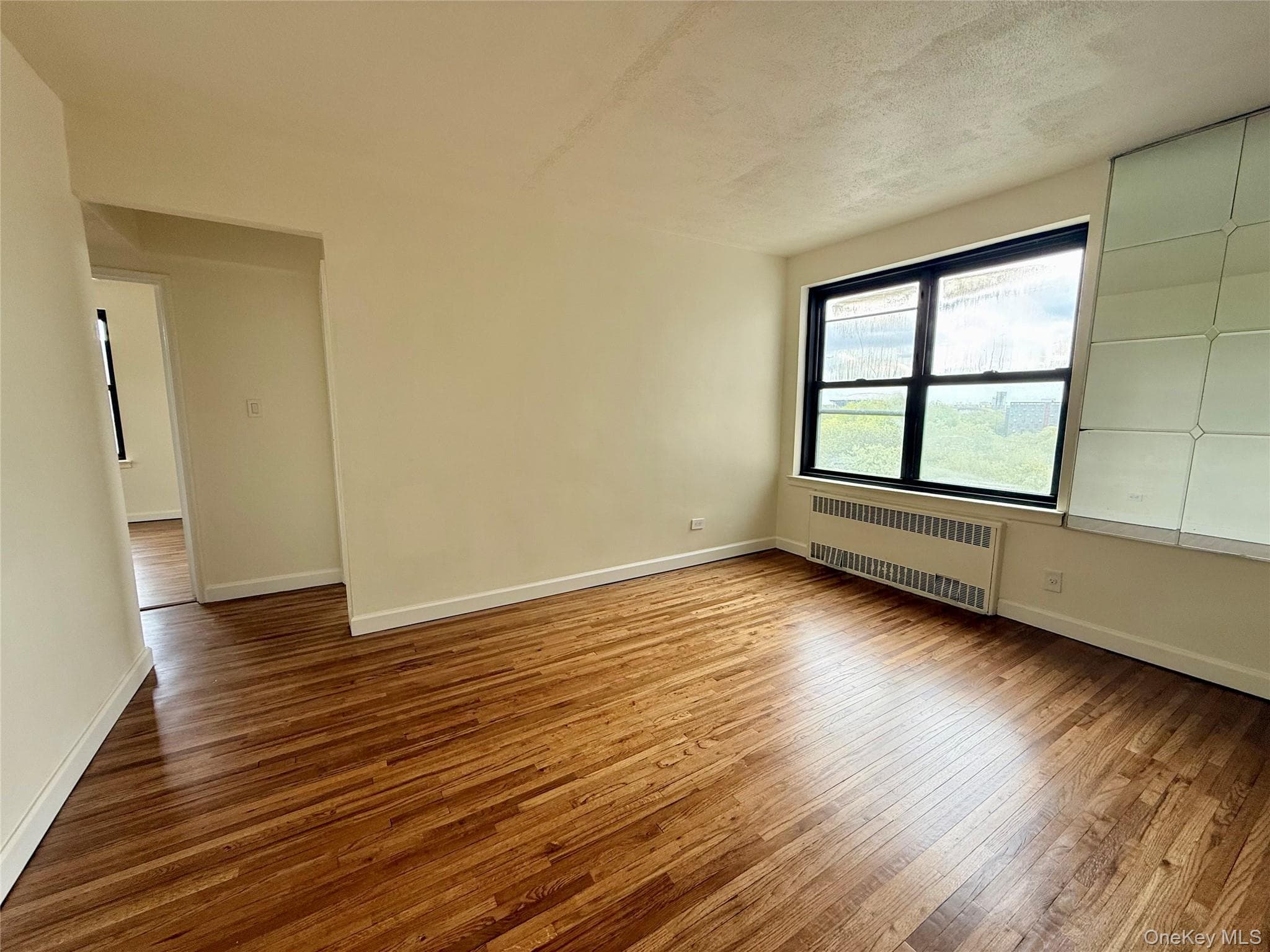 112-25 34th Avenue Unit: 6H thumbnail 2
