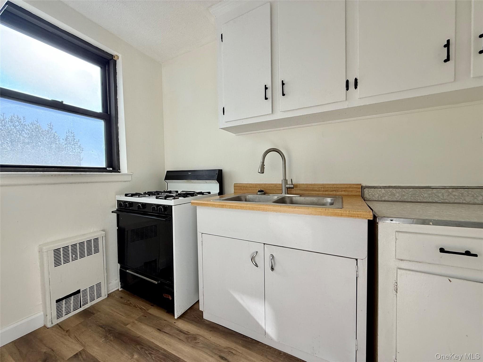 112-25 34th Avenue Unit: 6H thumbnail 15