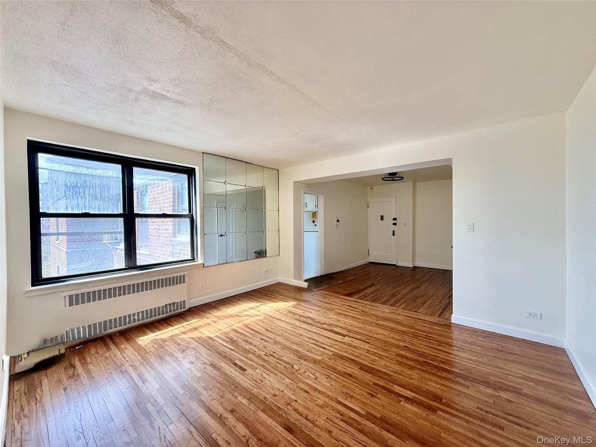 112-25 34th Avenue Unit: 6H thumbnail 3