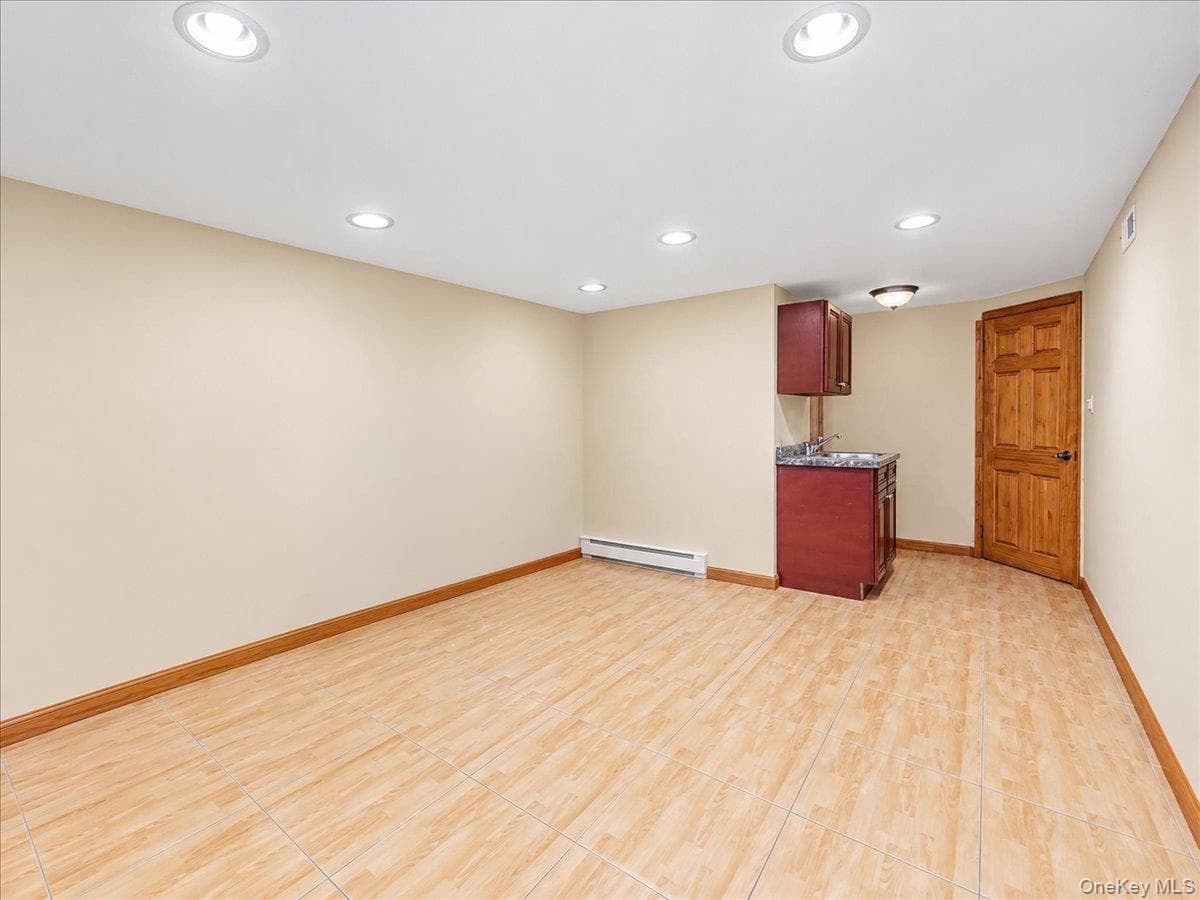 7551 Utopia Parkway thumbnail 20