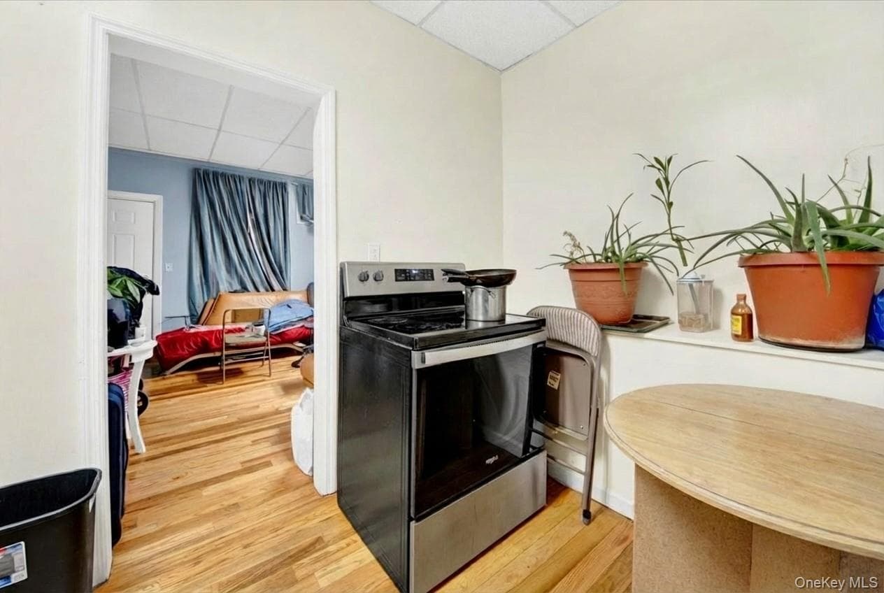 13 N 6th Avenue thumbnail 12