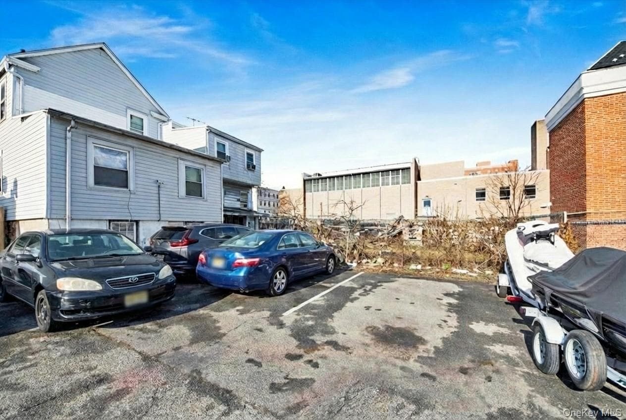 13 N 6th Avenue thumbnail 17