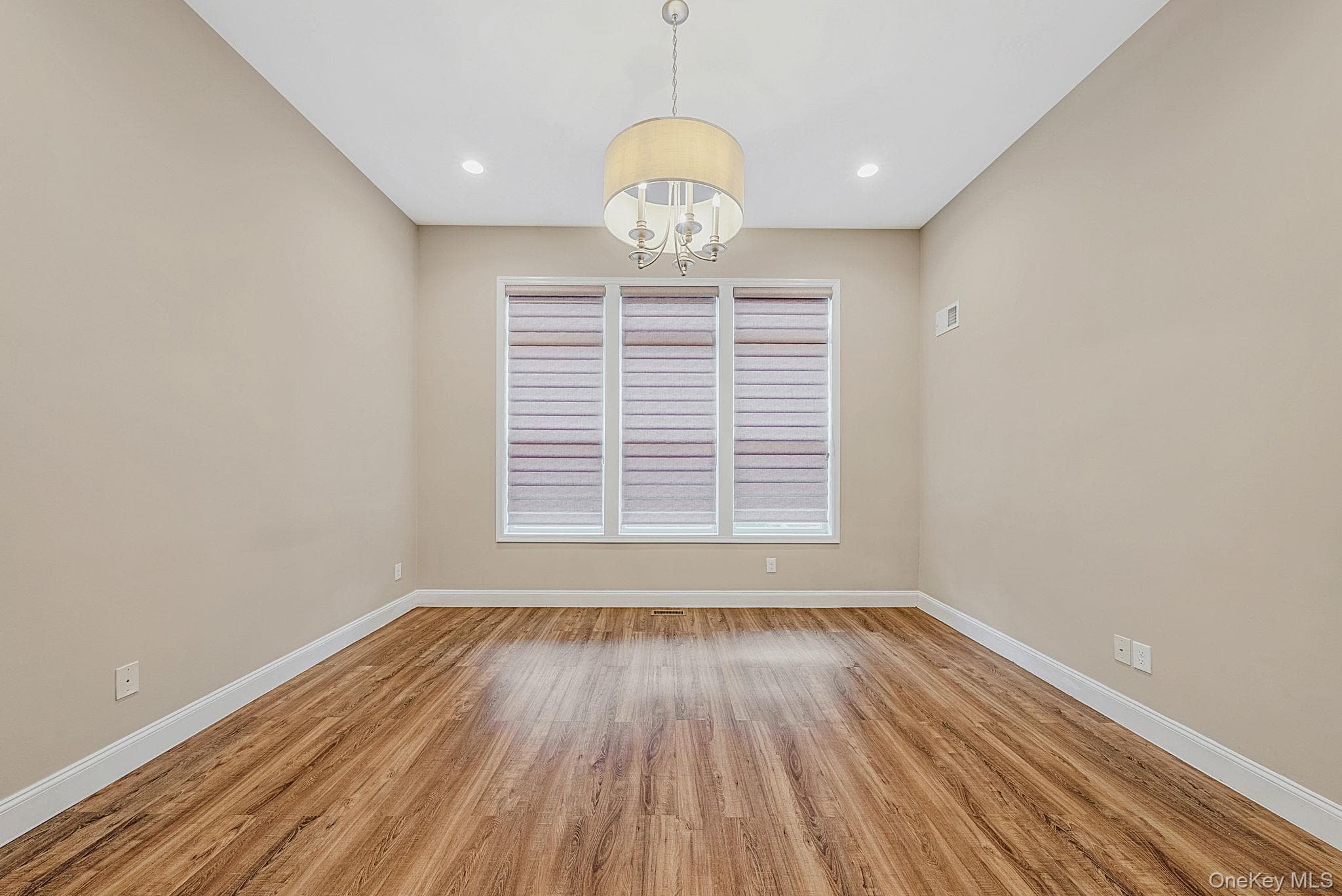 2305 Townhome Way thumbnail 13