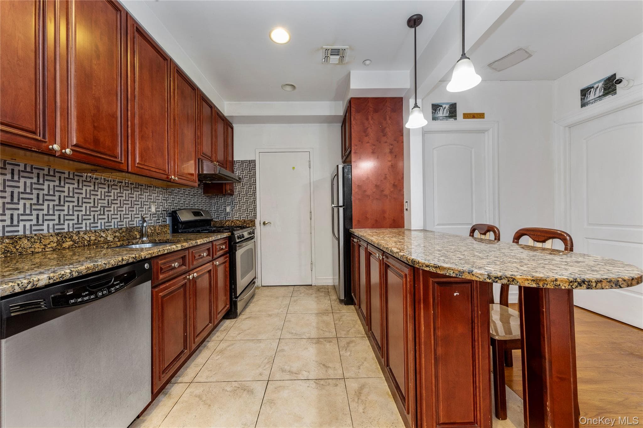 10716 37th Avenue Unit: 3B thumbnail 3