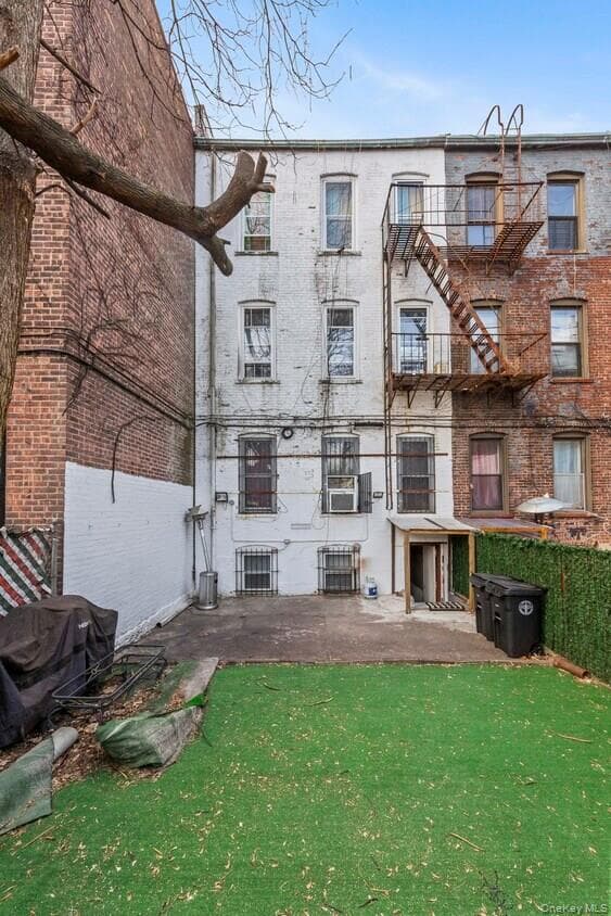 81-38 Baxter Avenue thumbnail 4