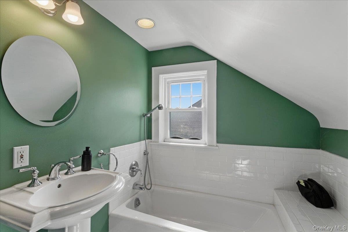 232 Clinton Avenue thumbnail 25