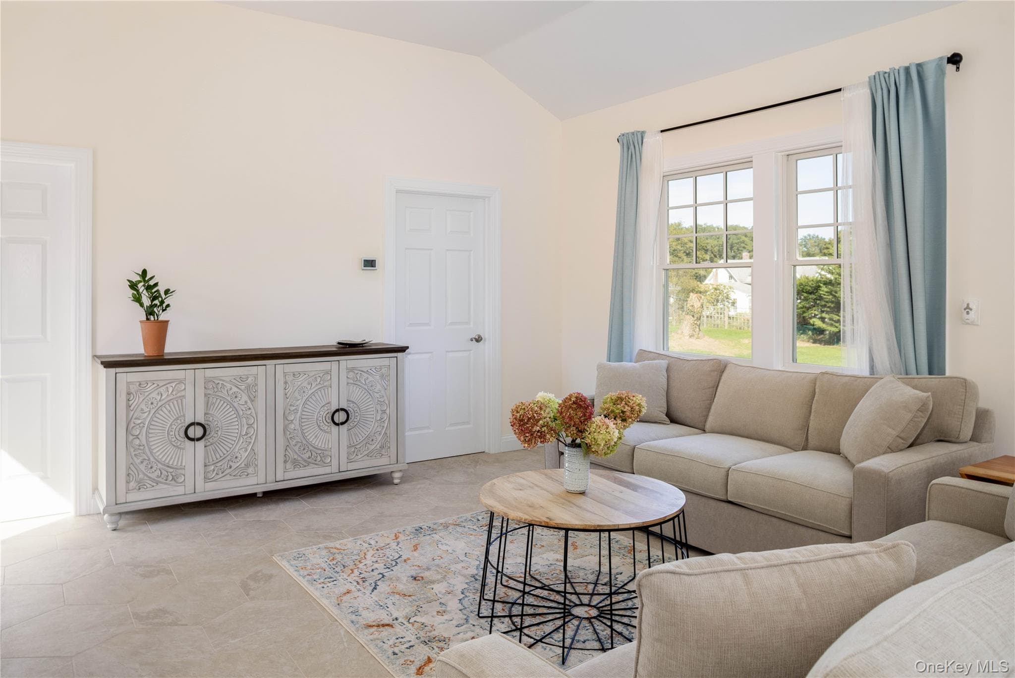 1045 Fanning Road thumbnail 8