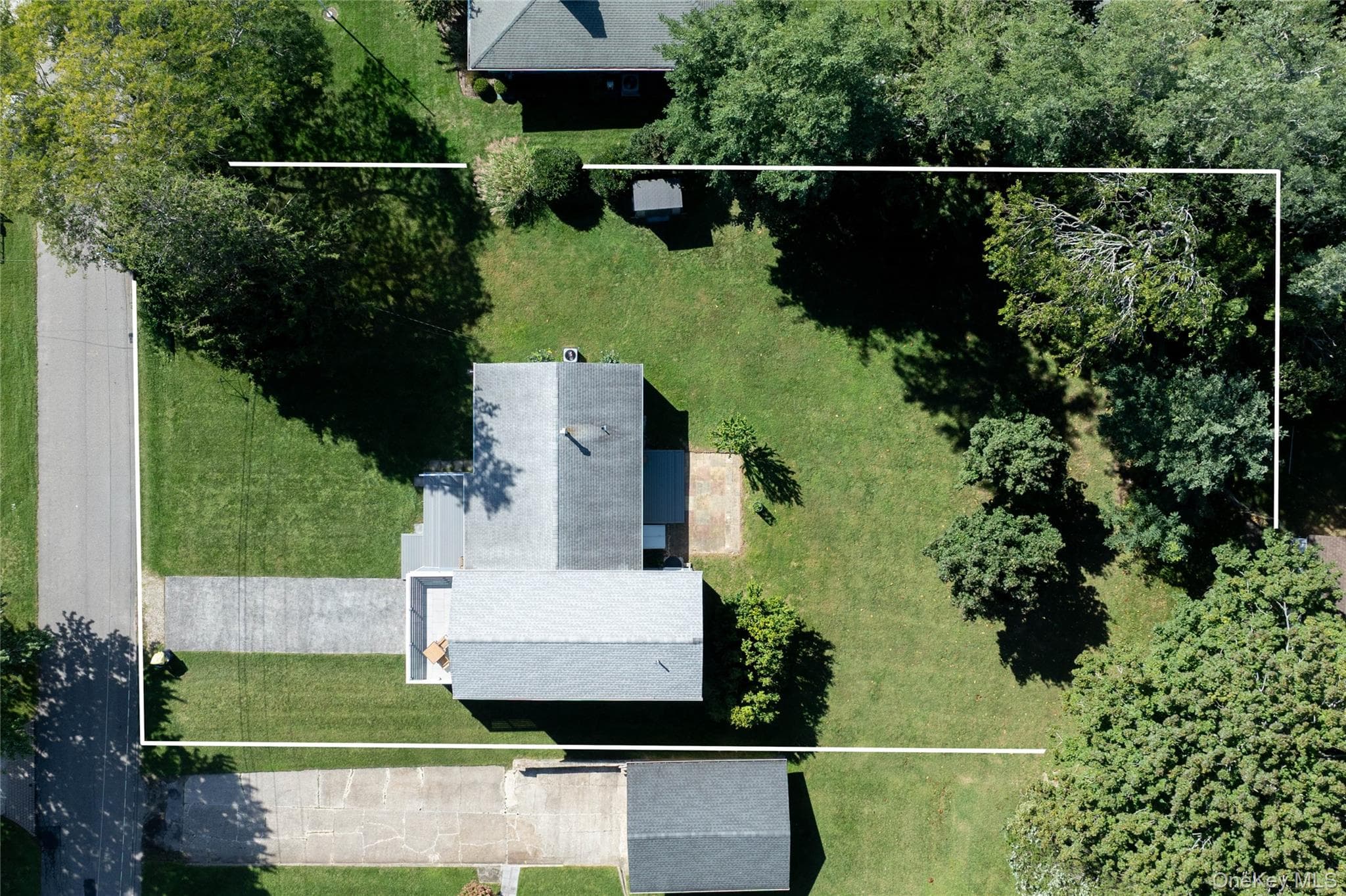 1045 Fanning Road thumbnail 15