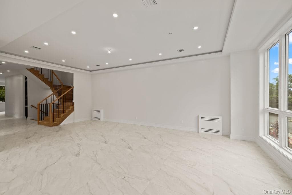 11 Lincoln Street Unit: 201 thumbnail 5