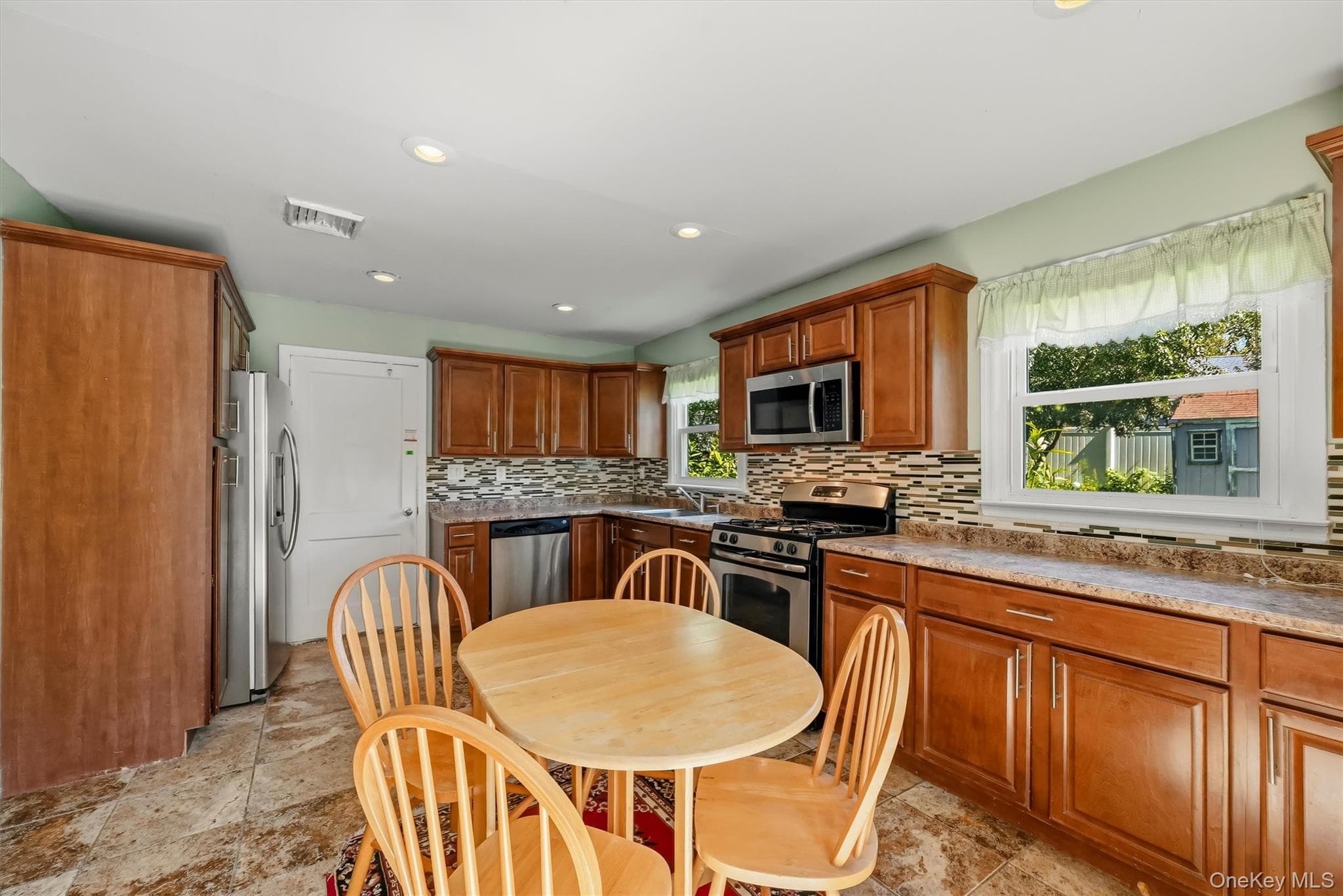 105 Pine Drive thumbnail 14