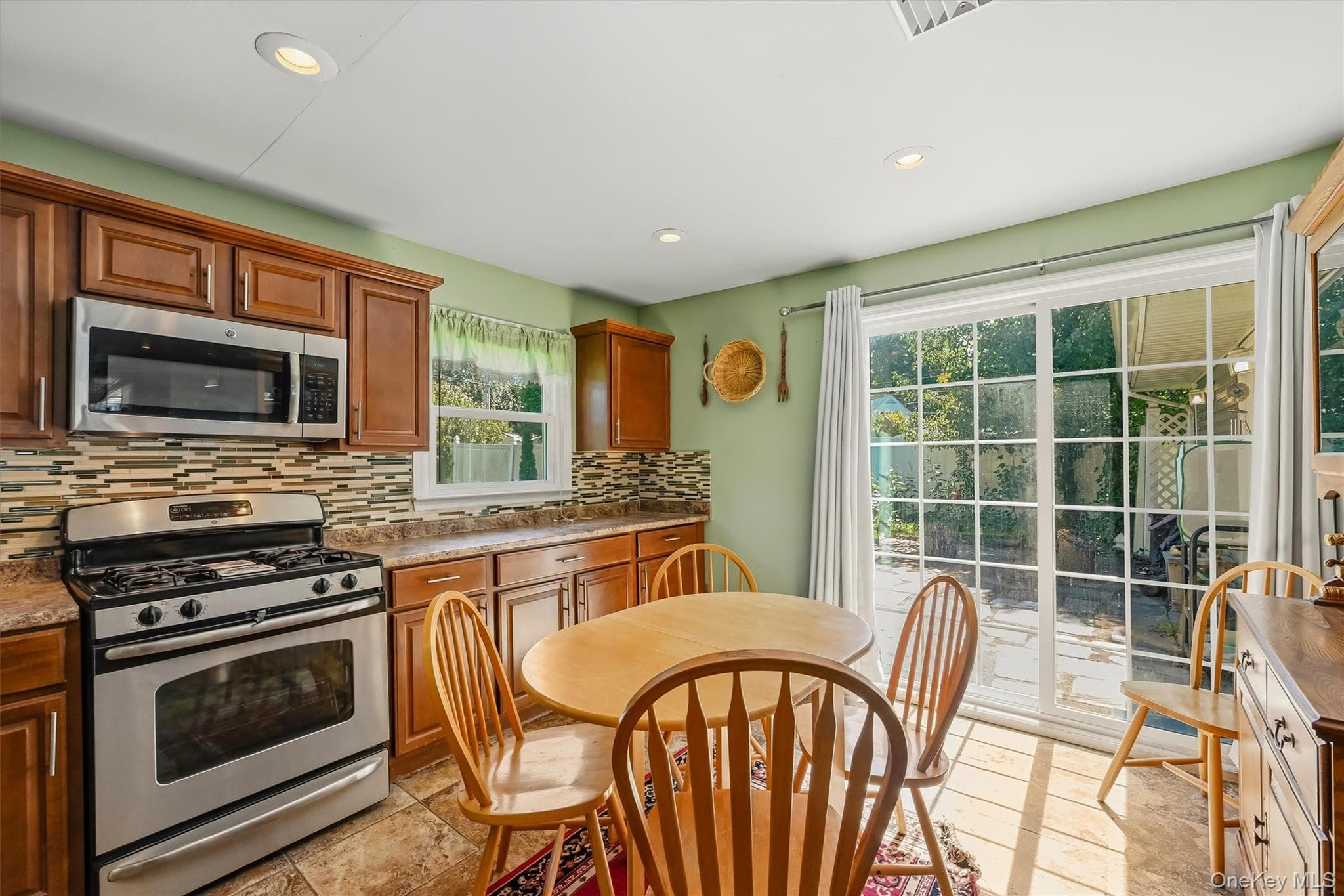 105 Pine Drive thumbnail 16