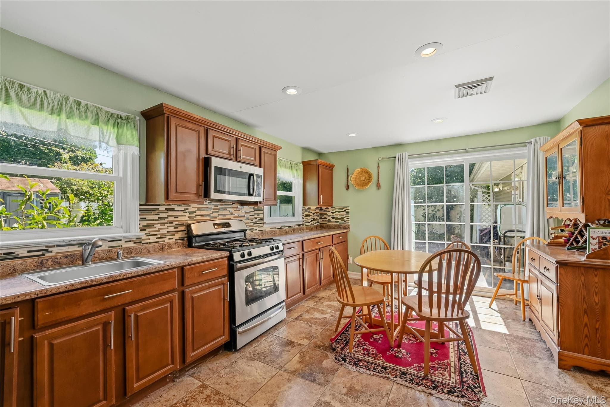 105 Pine Drive thumbnail 15