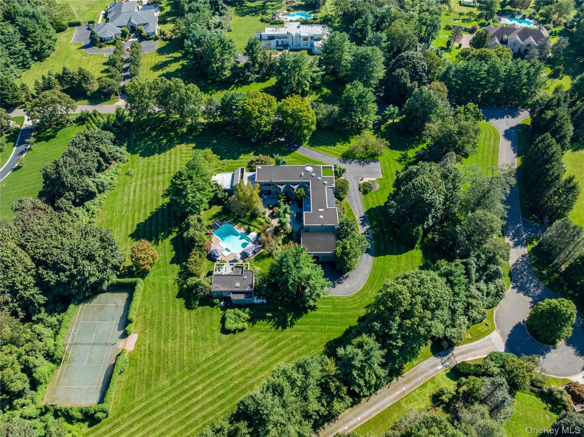 18 Chestnut Hill Drive thumbnail 2