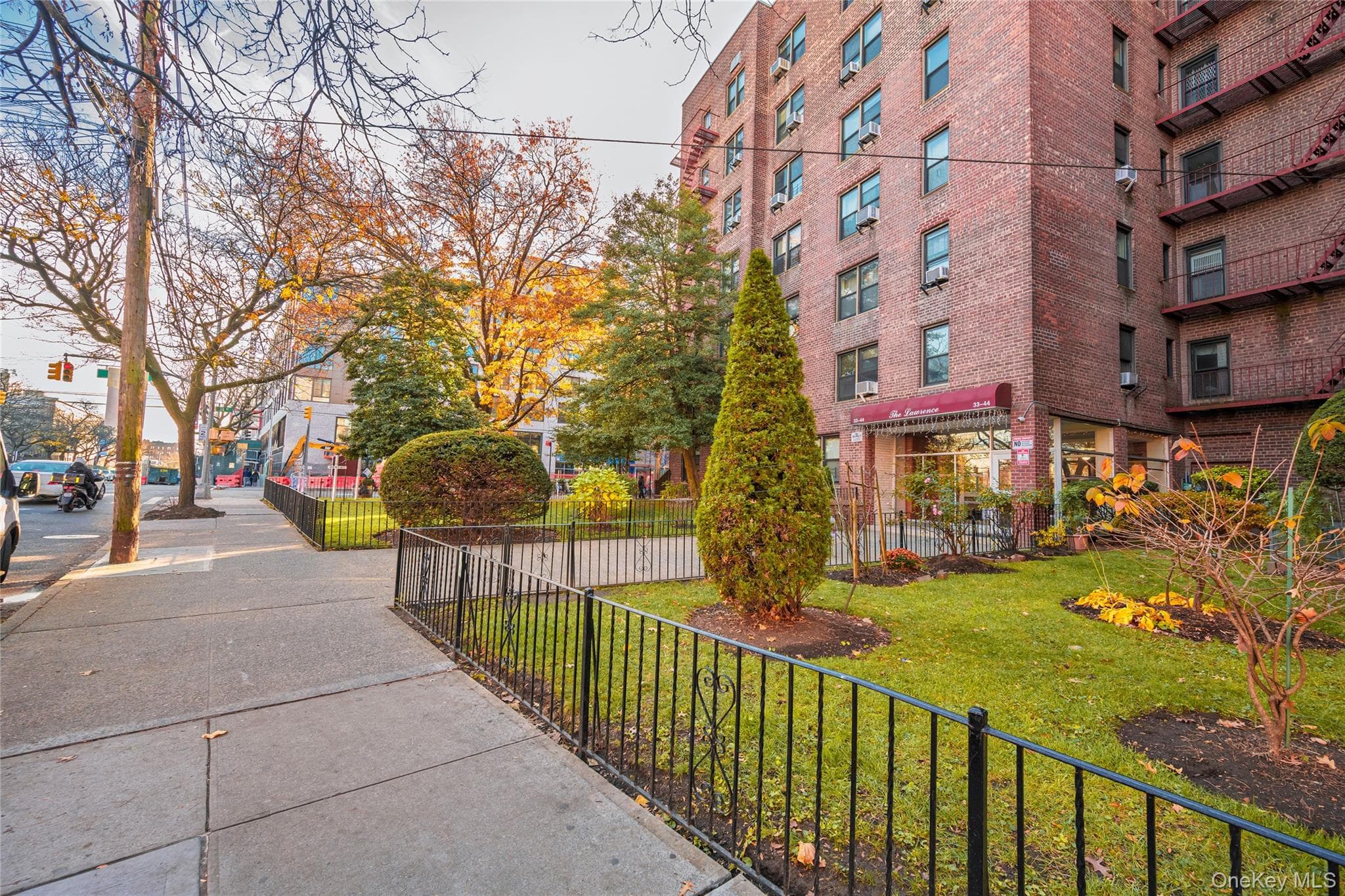 33-44 Junction Boulevard Unit: 2V thumbnail 2