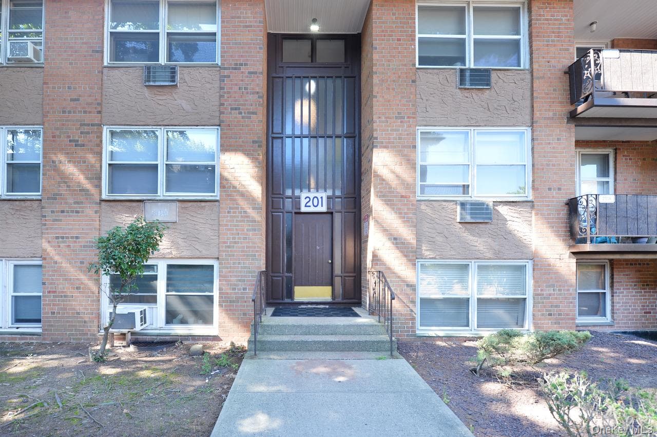 201 Kearsing Parkway Unit: G, Monsey