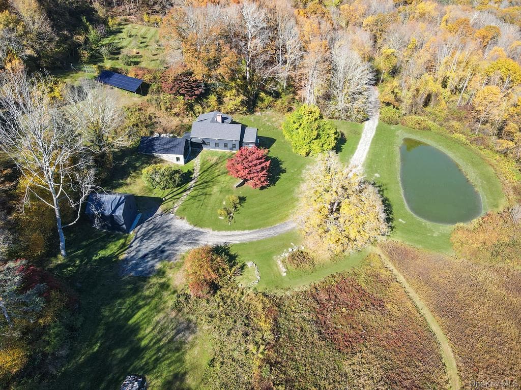 56 Northrup Road photo 1