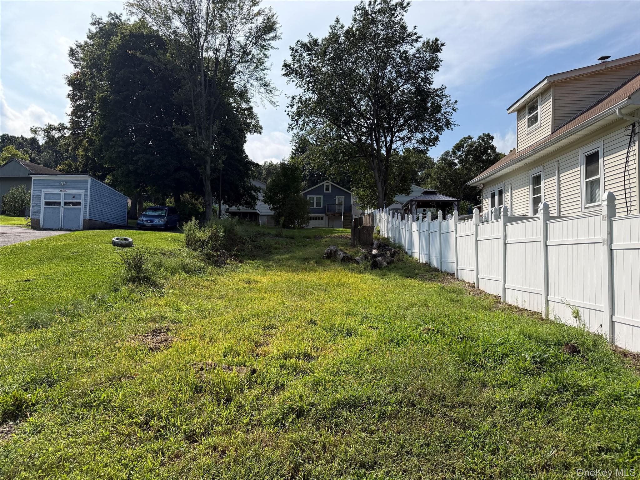 93 Fowler Avenue photo 1