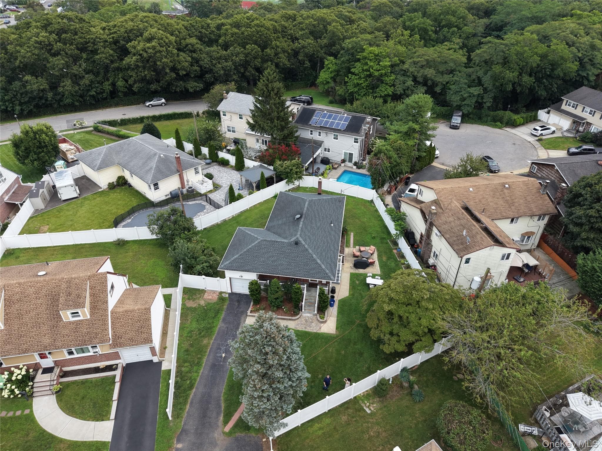 391 Bellmore Road thumbnail 14