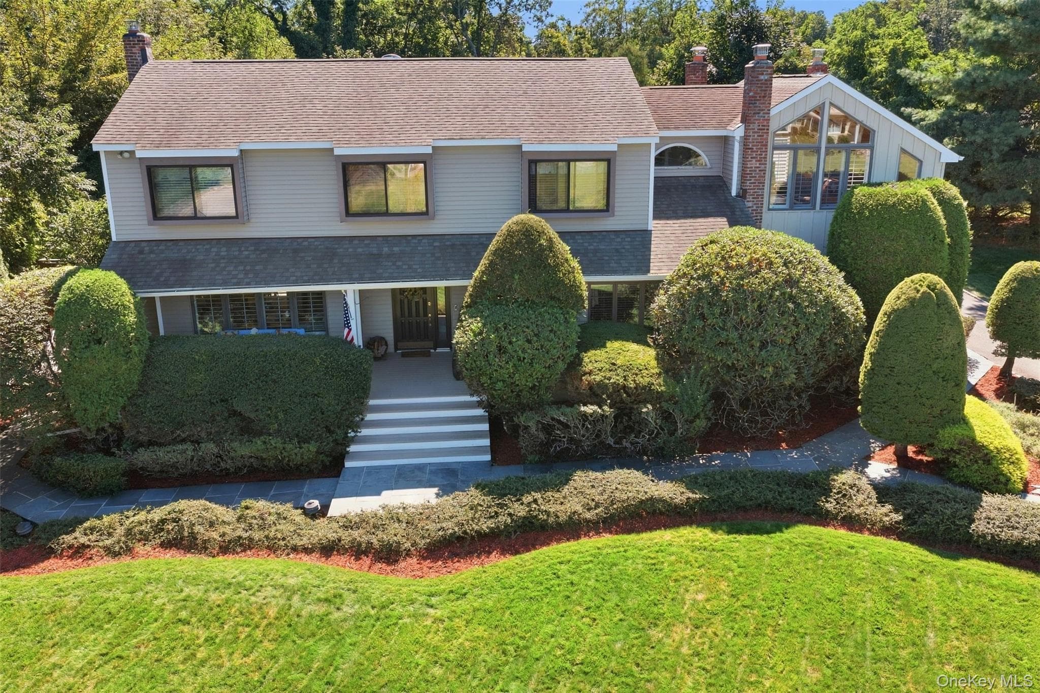14 Seacliff Lane photo 1