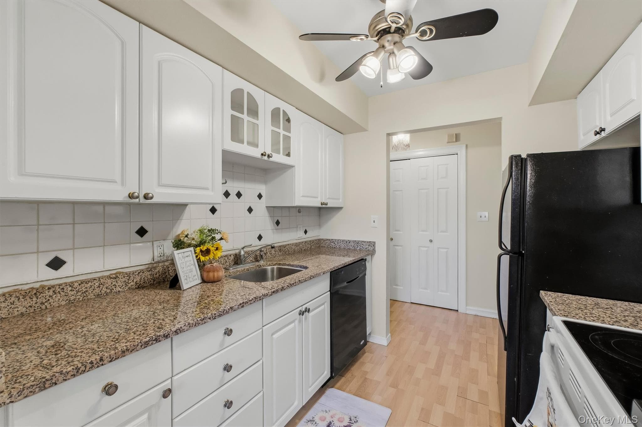401 Cherry Hill Drive thumbnail 8