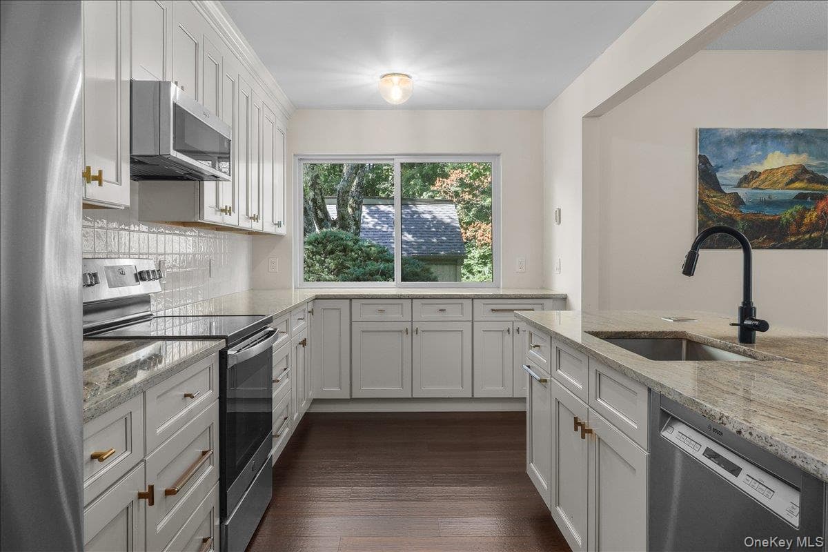 156 Heritage Hills Unit: A thumbnail 3