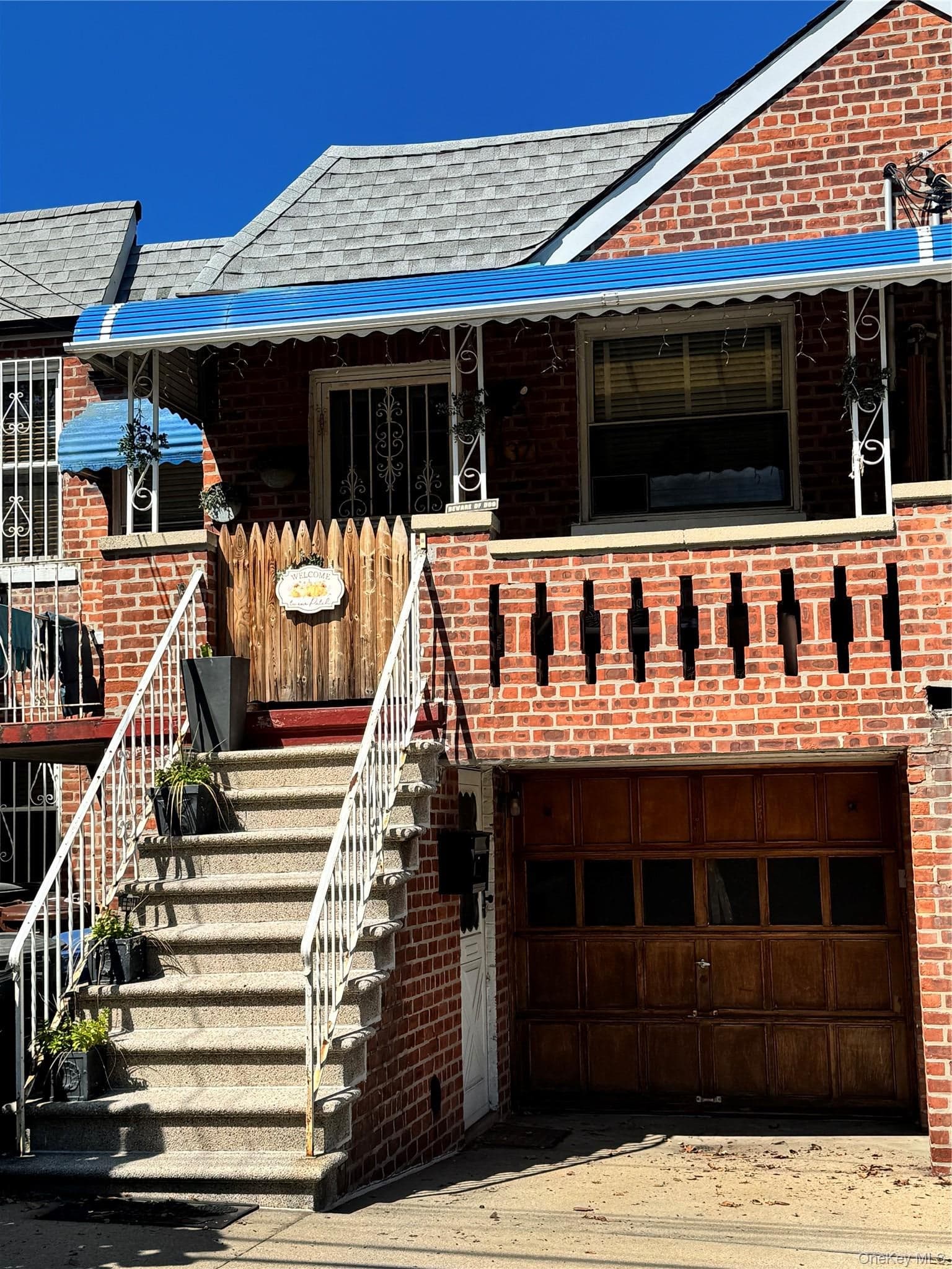 1137 Van Nest Avenue thumbnail 4