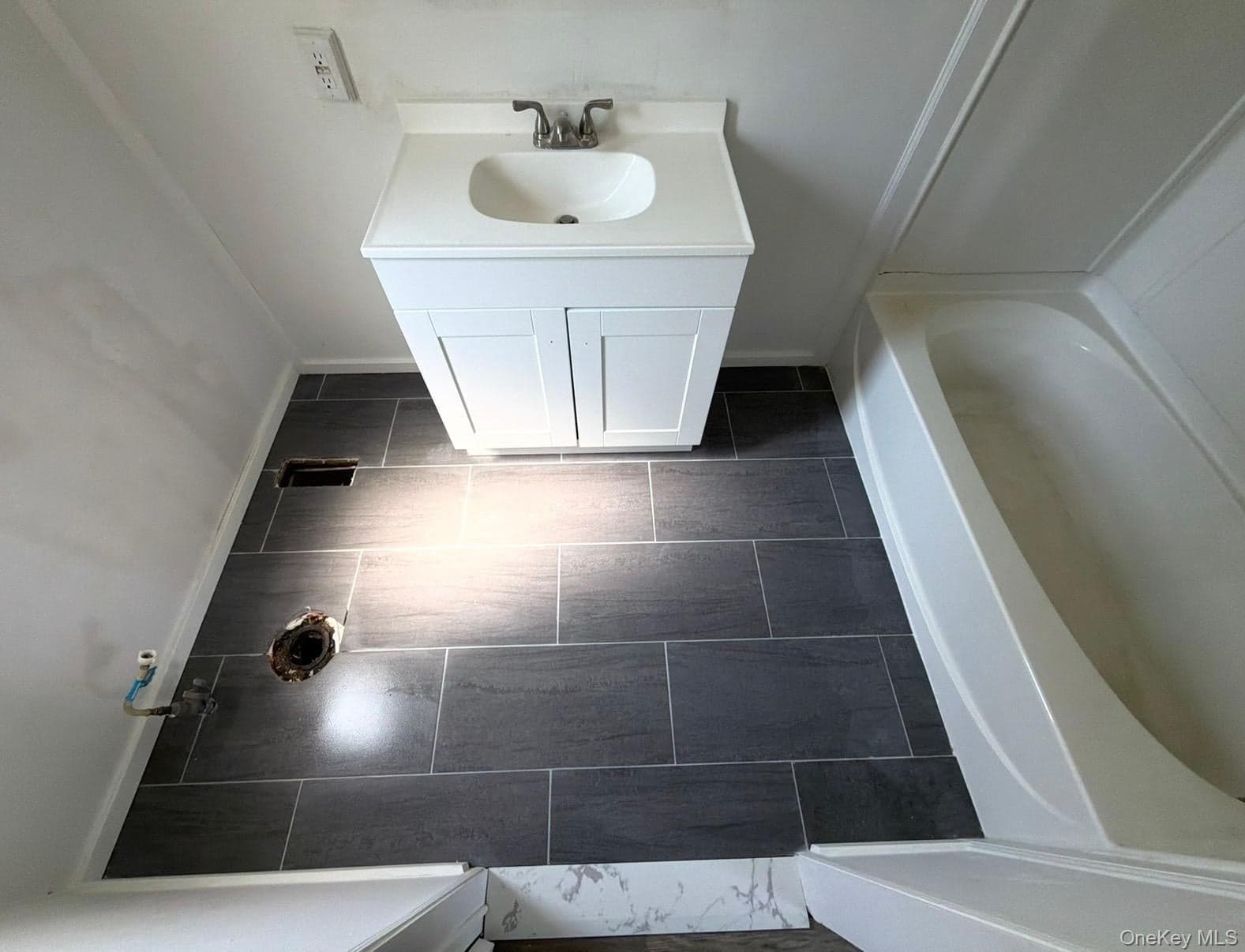 567 Sheafe Road Unit: 3 thumbnail 12