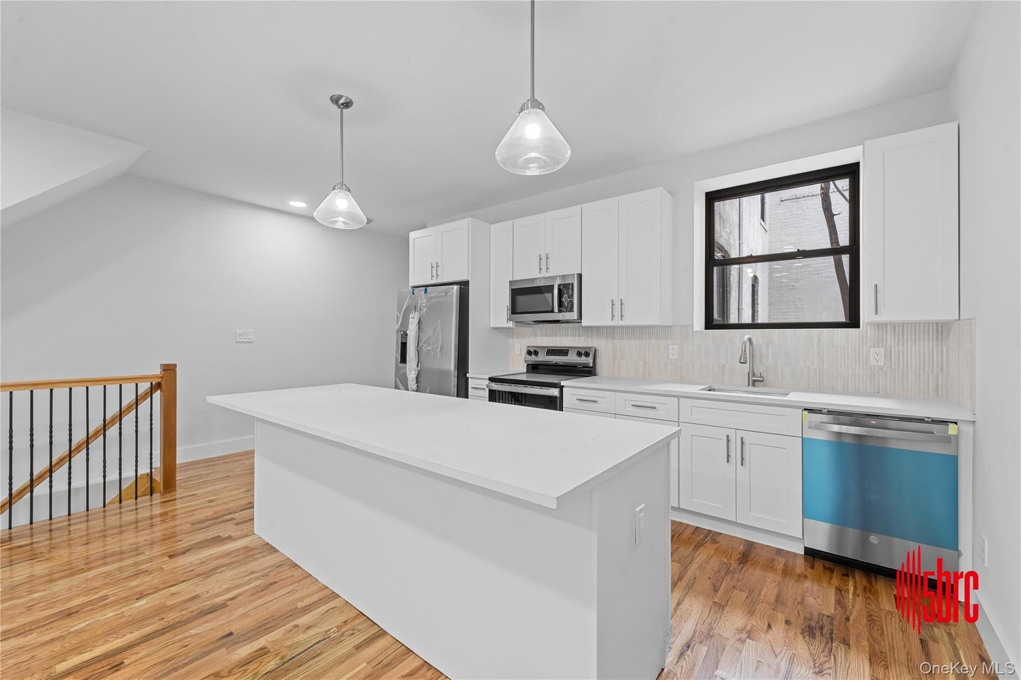 405 Miller Avenue thumbnail 25