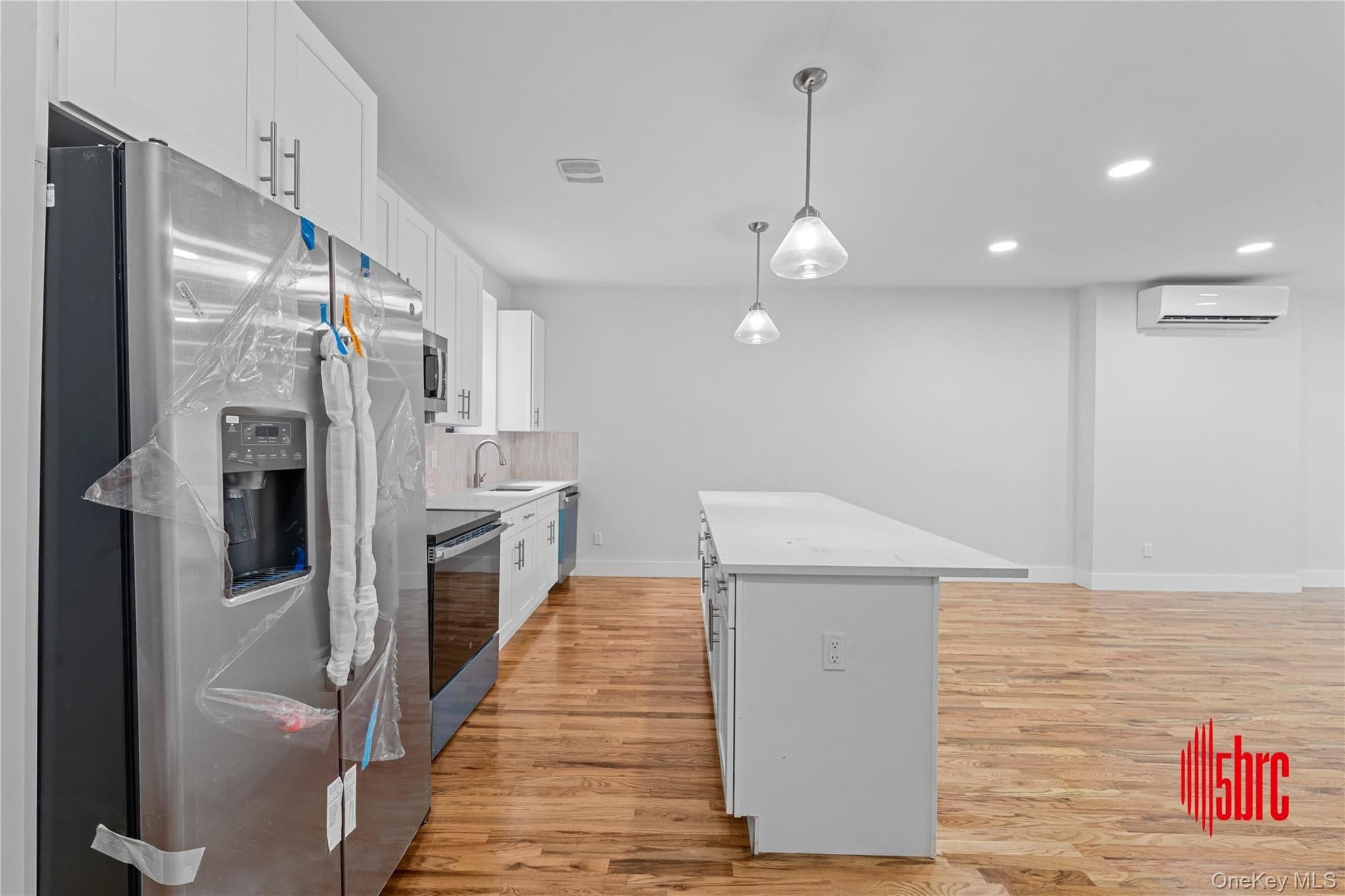 405 Miller Avenue thumbnail 22