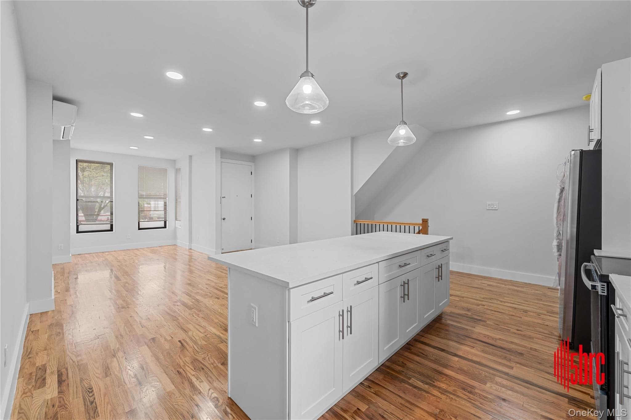 405 Miller Avenue thumbnail 4