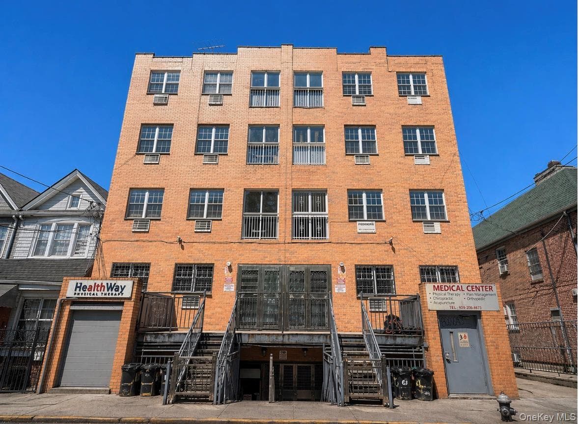 104-33 39th Avenue Unit: 2B, Corona