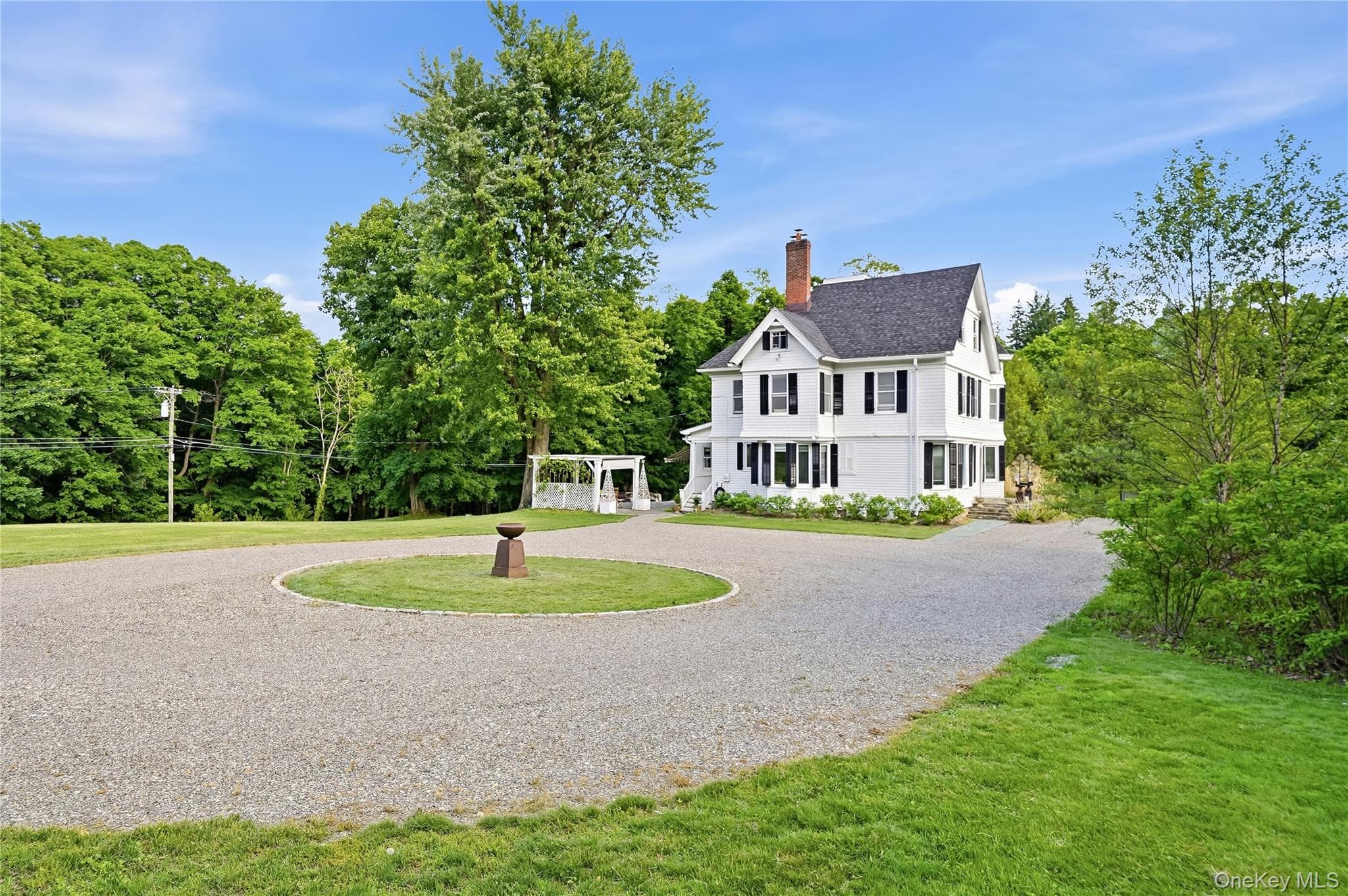 392 Old Quaker Hill Road thumbnail 3