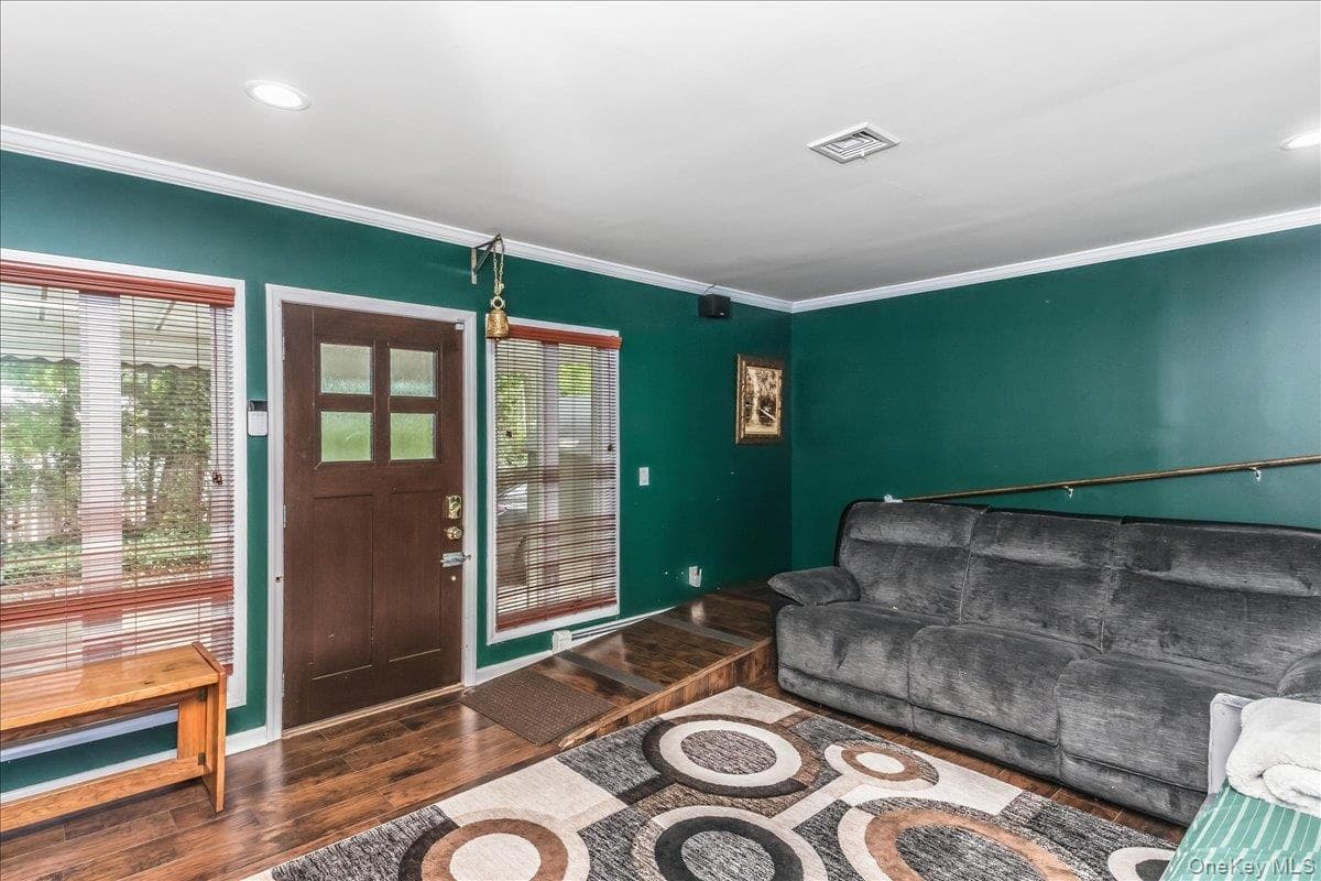 1091 Westminster Avenue thumbnail 16