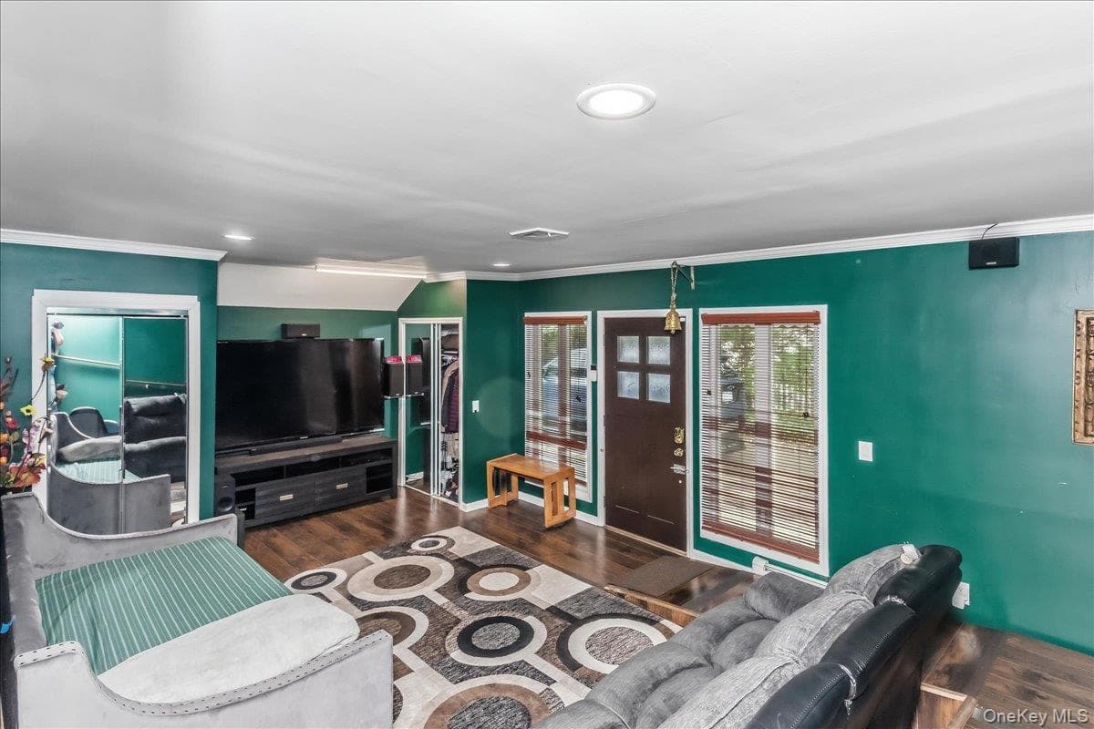 1091 Westminster Avenue thumbnail 18