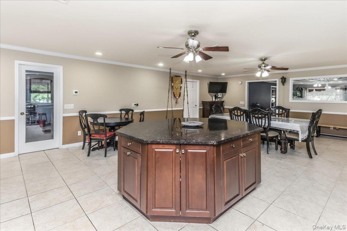1091 Westminster Avenue thumbnail 13