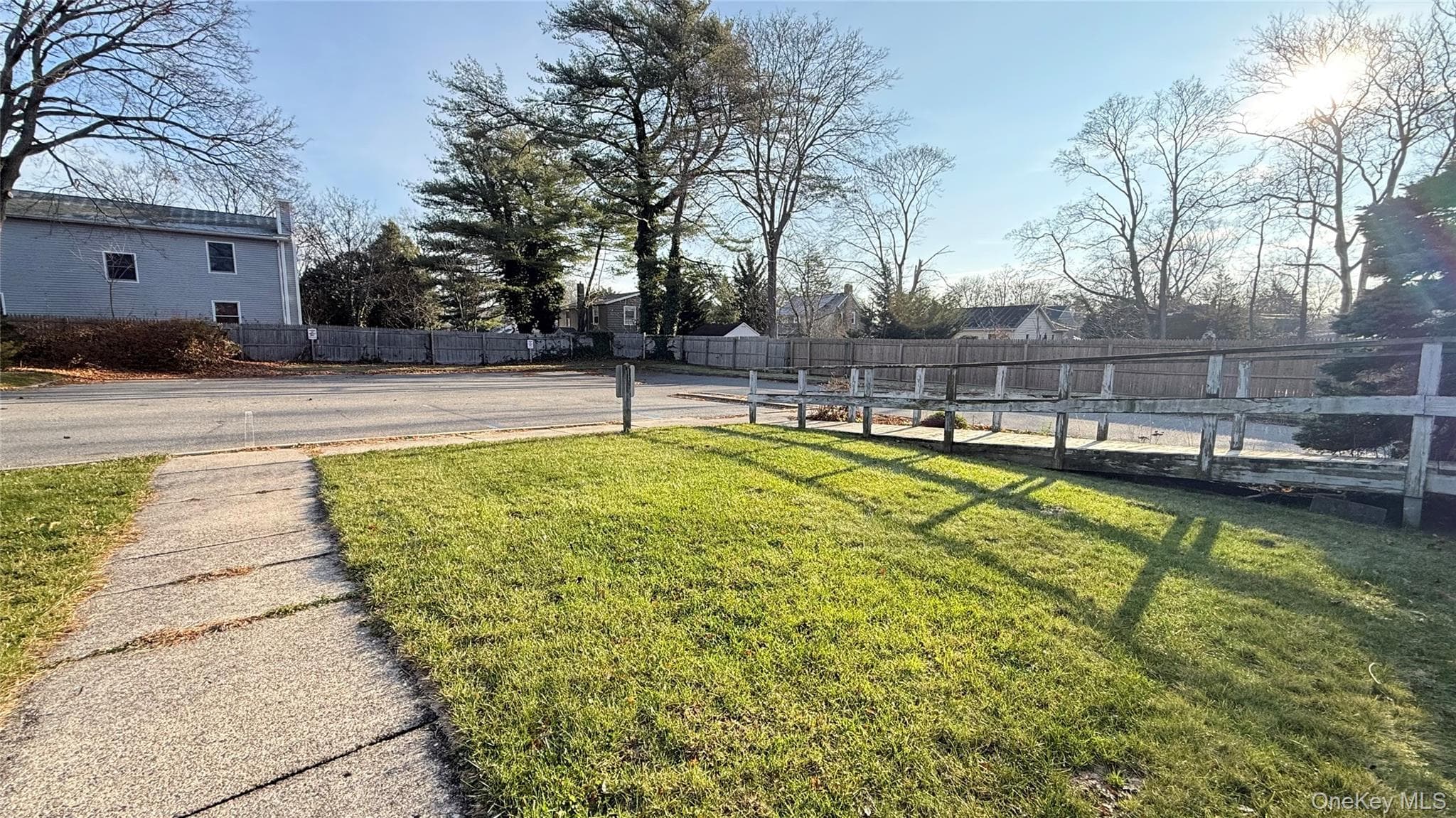 982 Roanoke Avenue thumbnail 6
