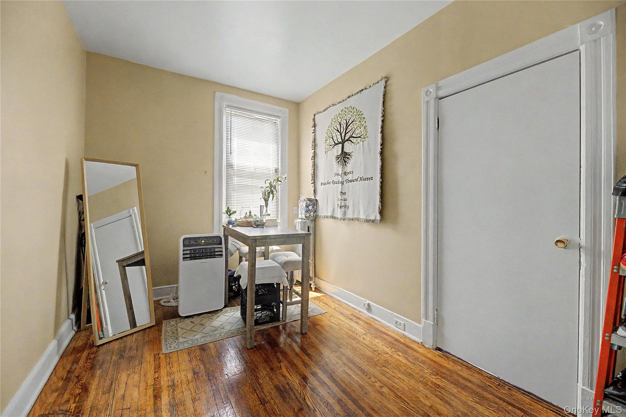 20 aka 22 Crescent Place thumbnail 19