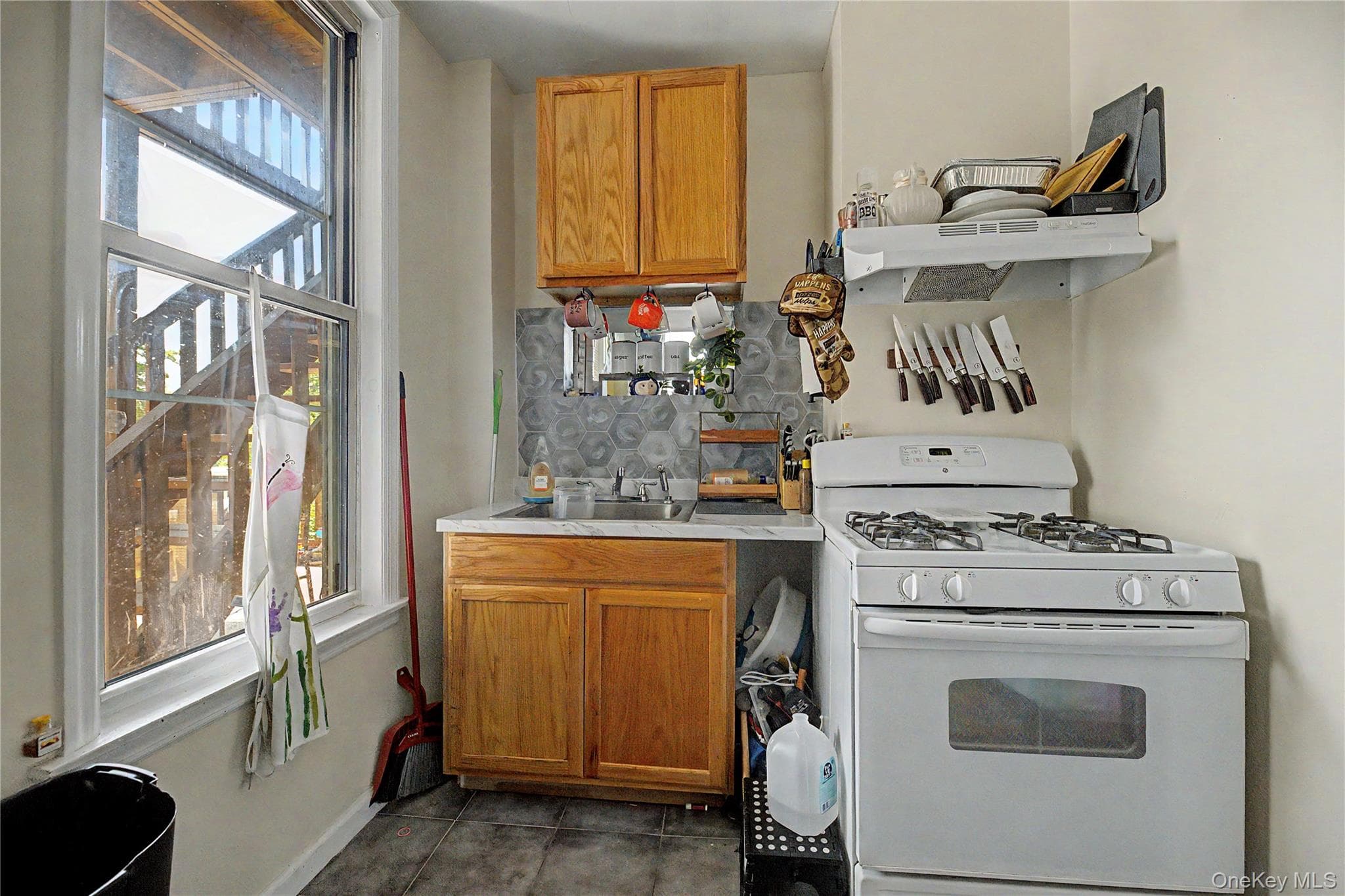 20 aka 22 Crescent Place thumbnail 33