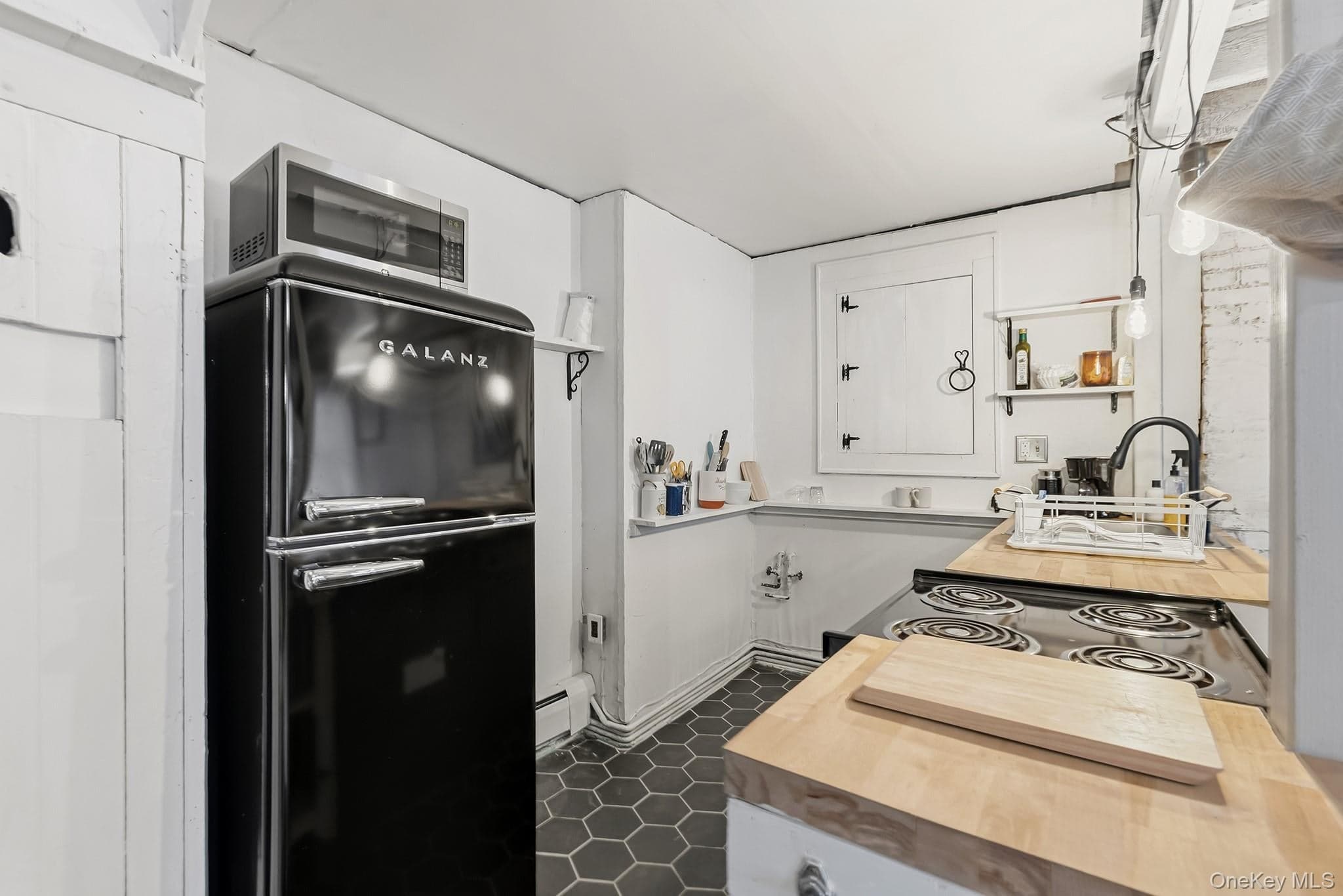 465 Abeel Street thumbnail 15