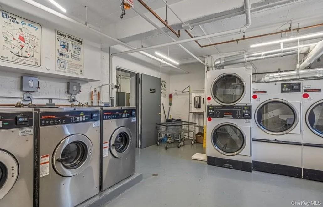 18-50 211 Street Unit: 2K thumbnail 18