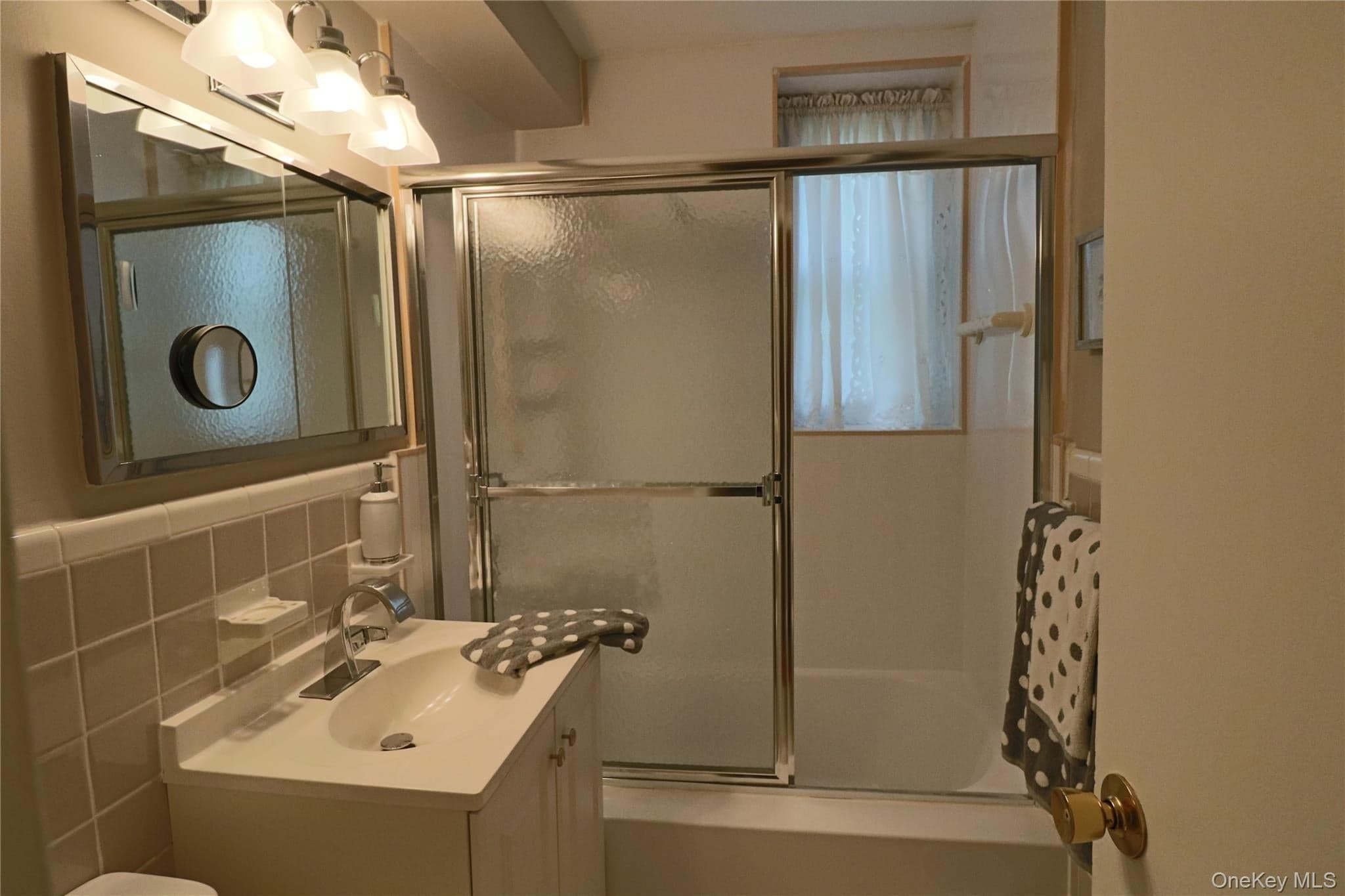 18-50 211 Street Unit: 2K thumbnail 16