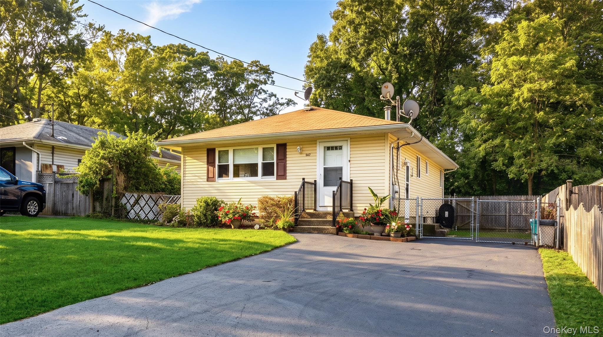 567 Boxwood Drive thumbnail 2