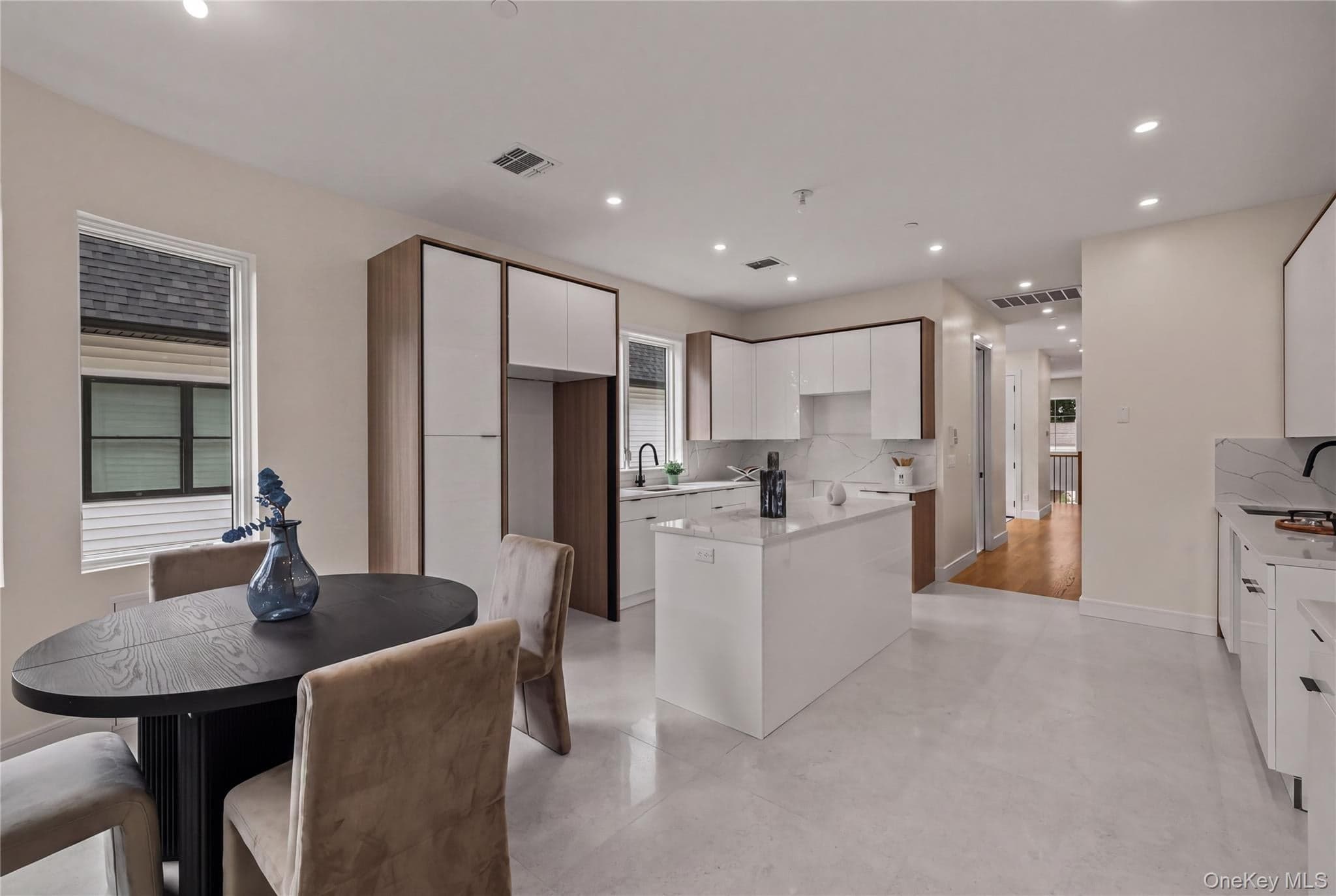 30 E Castle Avenue Unit: #101 thumbnail 22