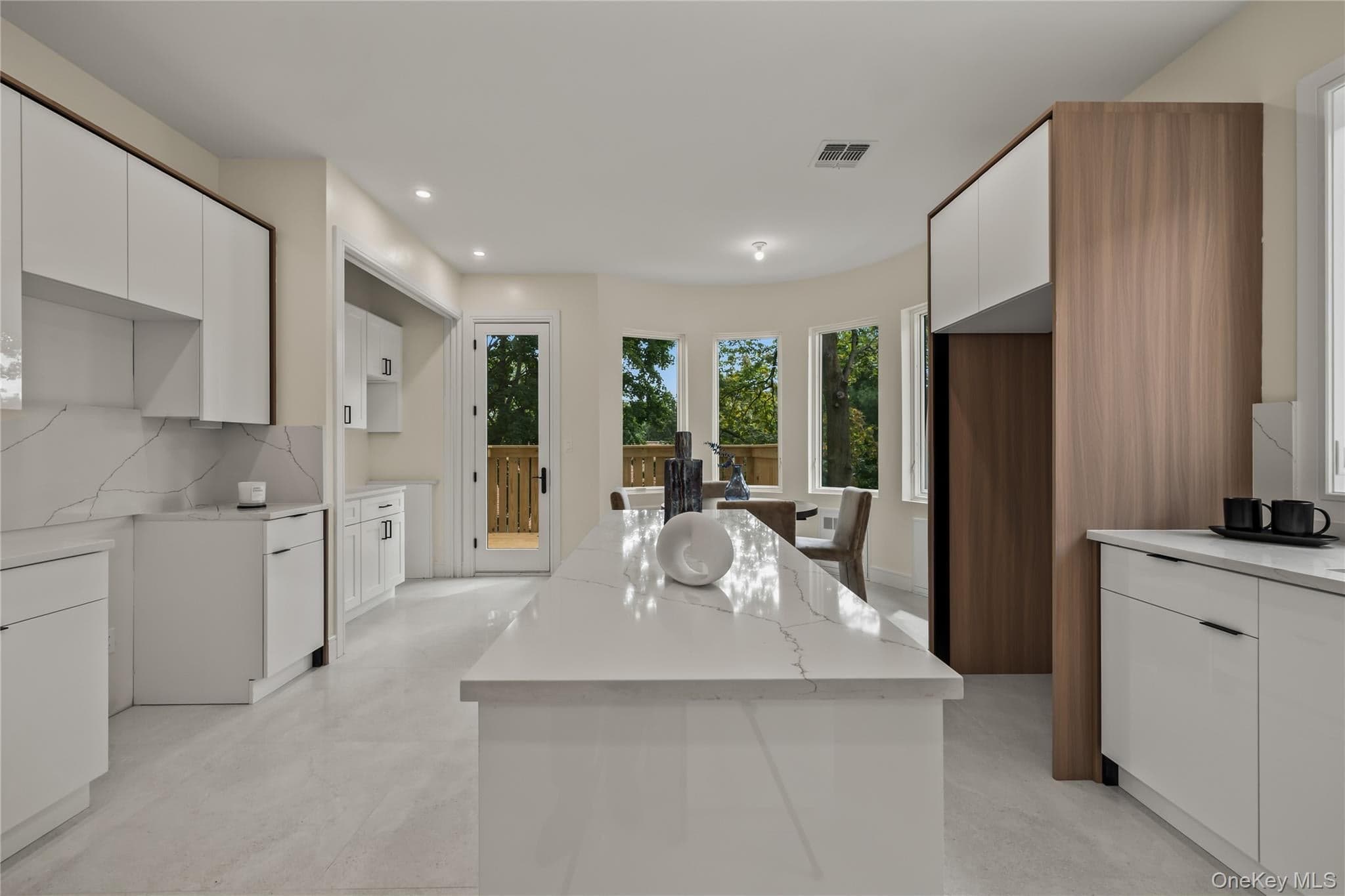 30 E Castle Avenue Unit: #101 thumbnail 21