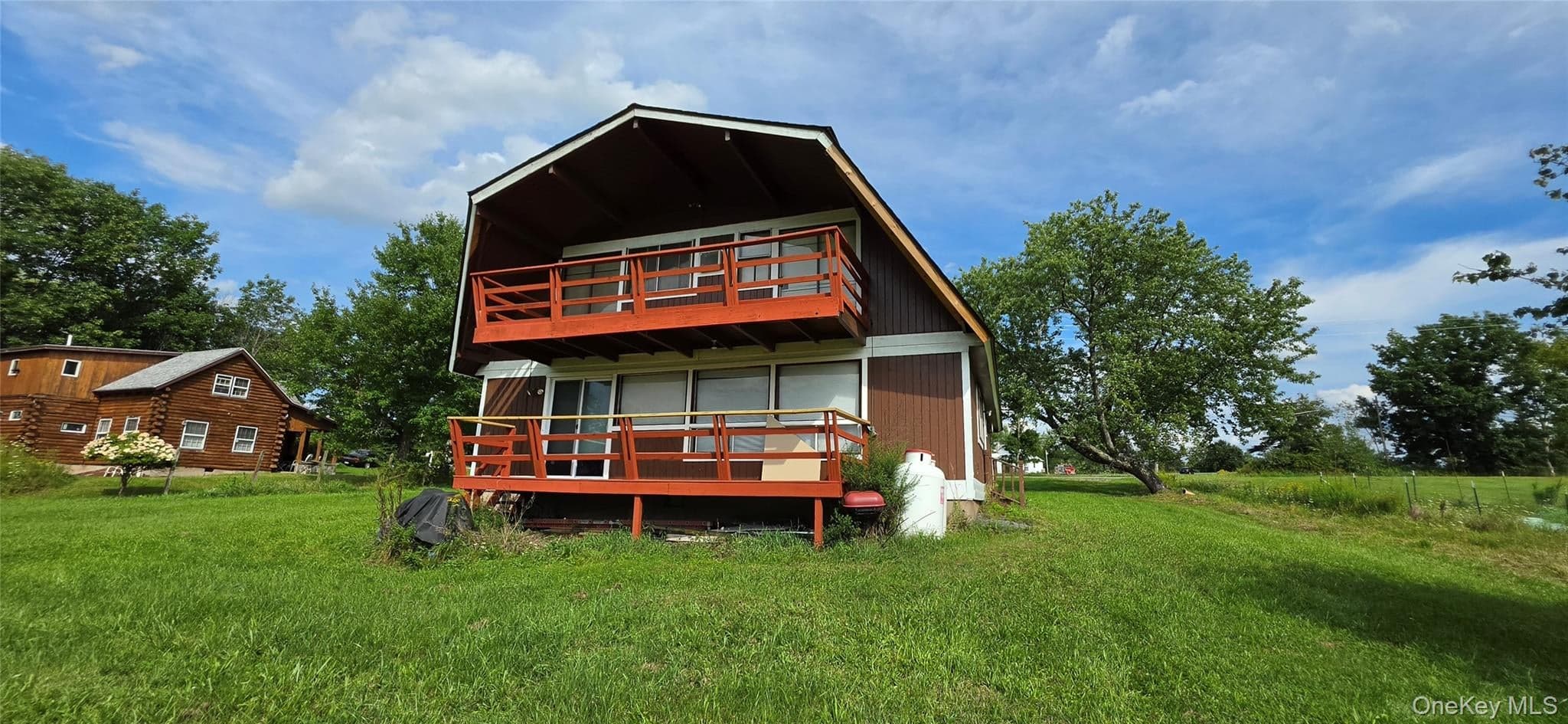 426 Gables Road thumbnail 2